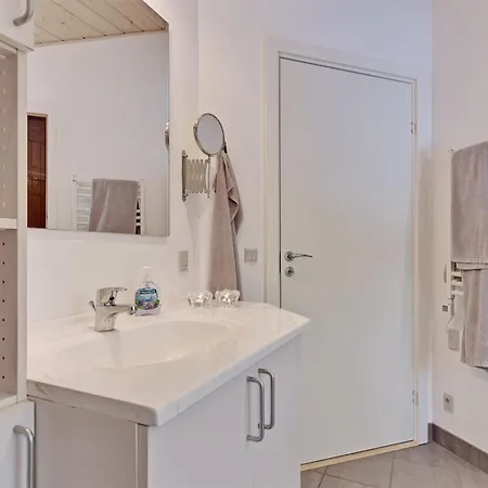 Gundel - 400m From The Sea By Interhome Feriehus *
